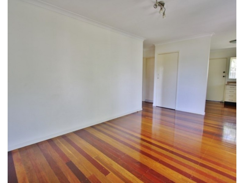 1/57 Crown Street, Holland Park West QLD 4121