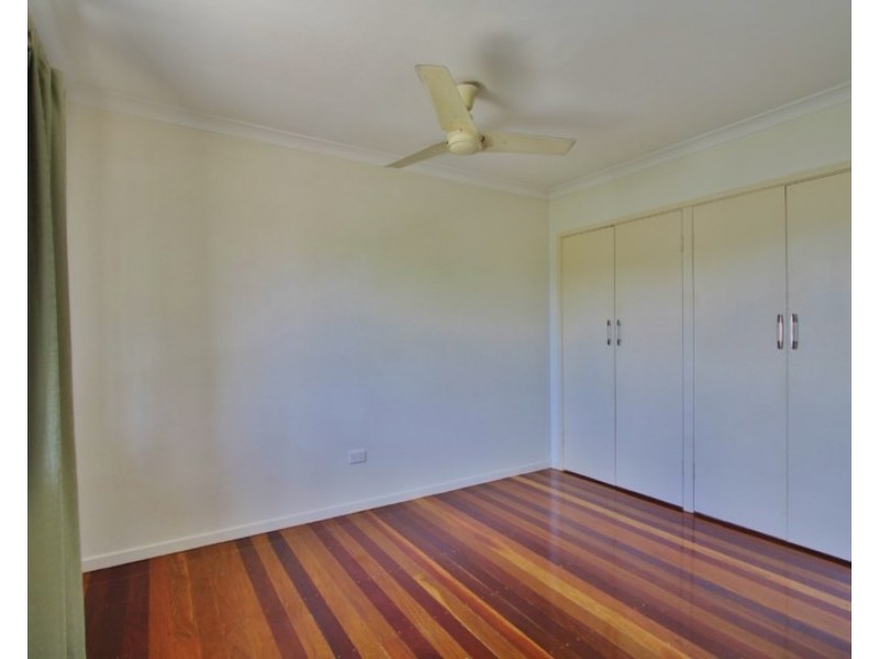 1/57 Crown Street, Holland Park West QLD 4121