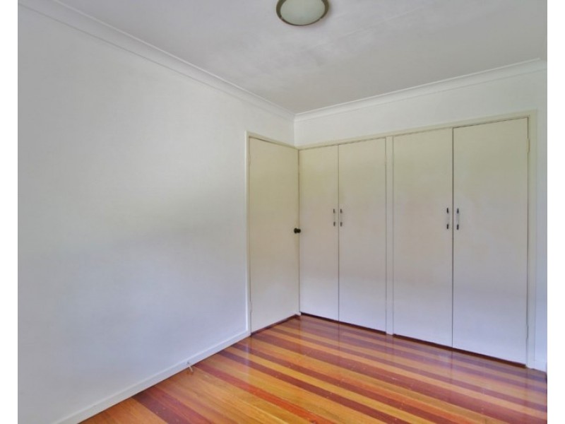 1/57 Crown Street, Holland Park West QLD 4121