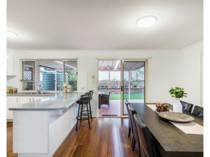 5 Conifer Street, Carindale QLD 4152