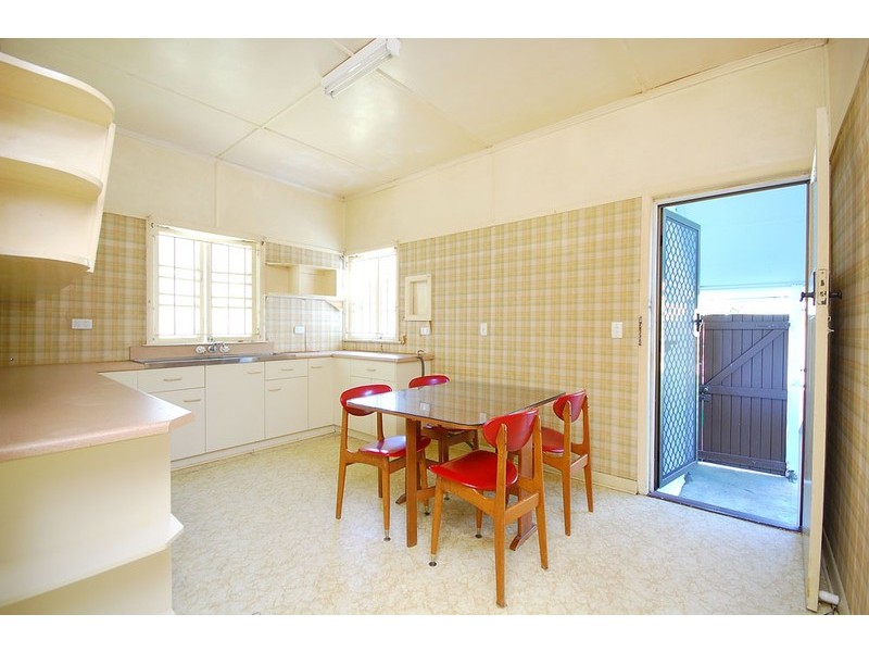 19 Ontario Street, Holland Park West QLD 4121