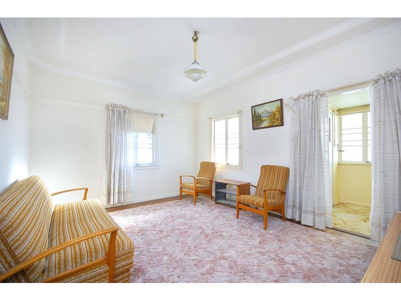 19 Ontario Street, Holland Park West QLD 4121