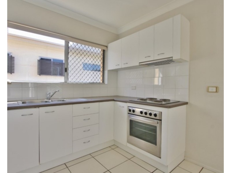 1/10 Birdwood Road, Holland Park West QLD 4121