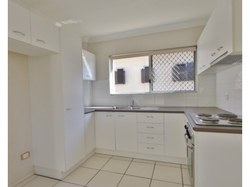 1/10 Birdwood Road, Holland Park West QLD 4121