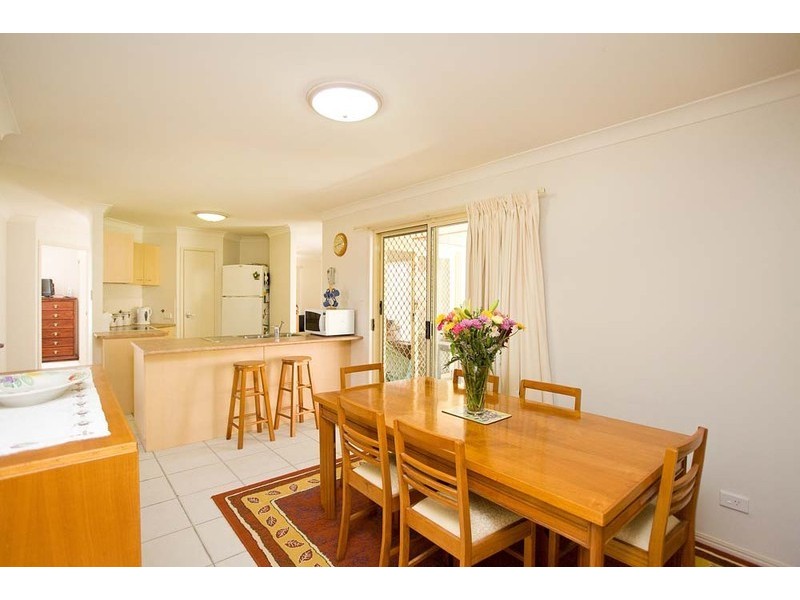 4 Cricket Street, Coopers Plains QLD 4108