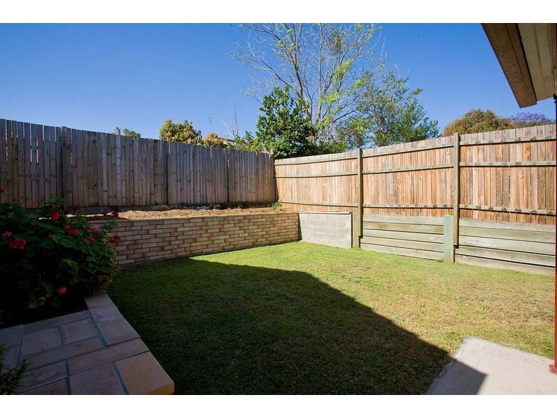 4 Cricket Street, Coopers Plains QLD 4108