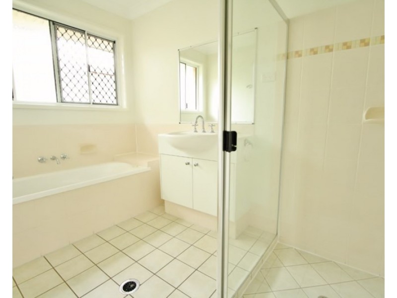 4 Dunn Court, Forest Lake QLD 4078