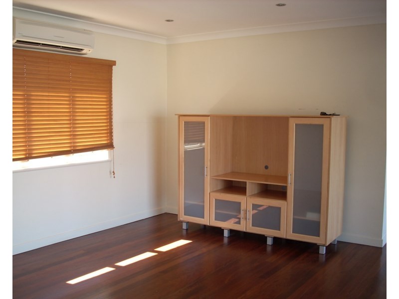 19 Andrew Avenue, Tarragindi QLD 4121