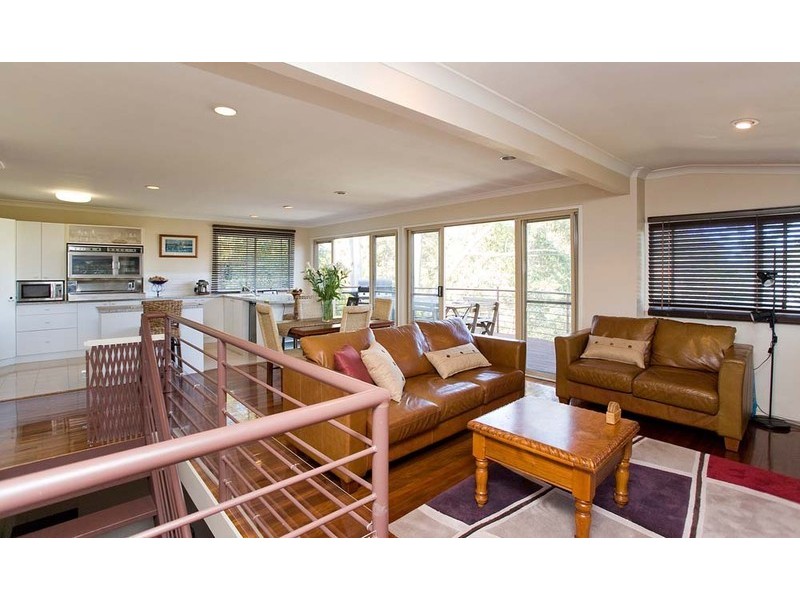 24 Flynn Street, Holland Park West QLD 4121