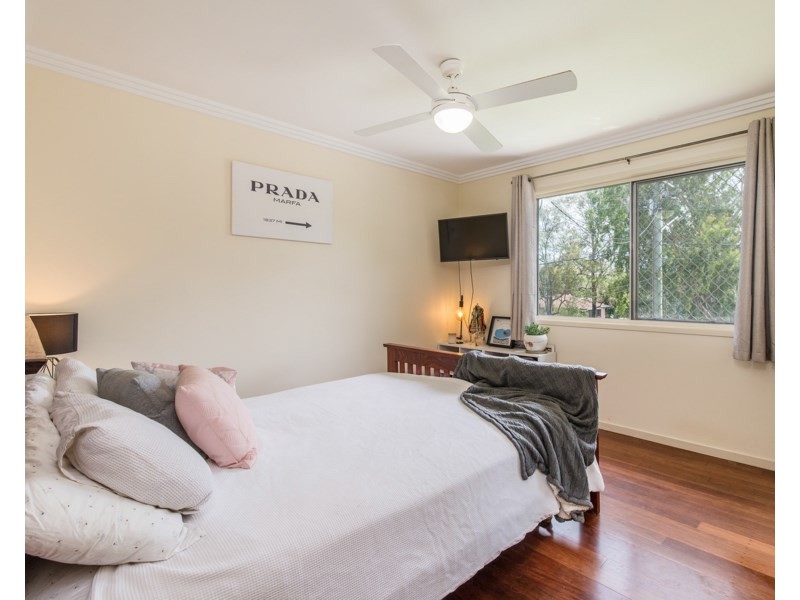 21 David Road, Holland Park QLD 4121