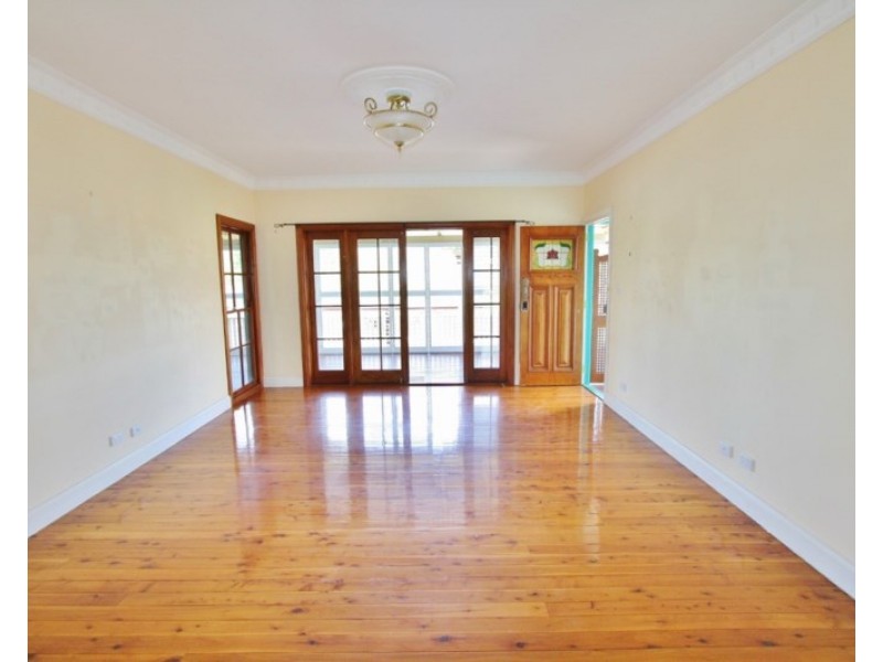 118 Layard Street, Holland Park QLD 4121