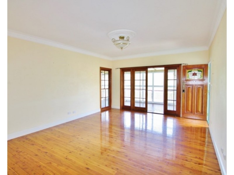 118 Layard Street, Holland Park QLD 4121