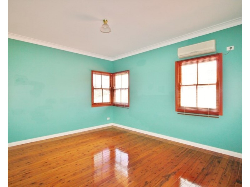 118 Layard Street, Holland Park QLD 4121