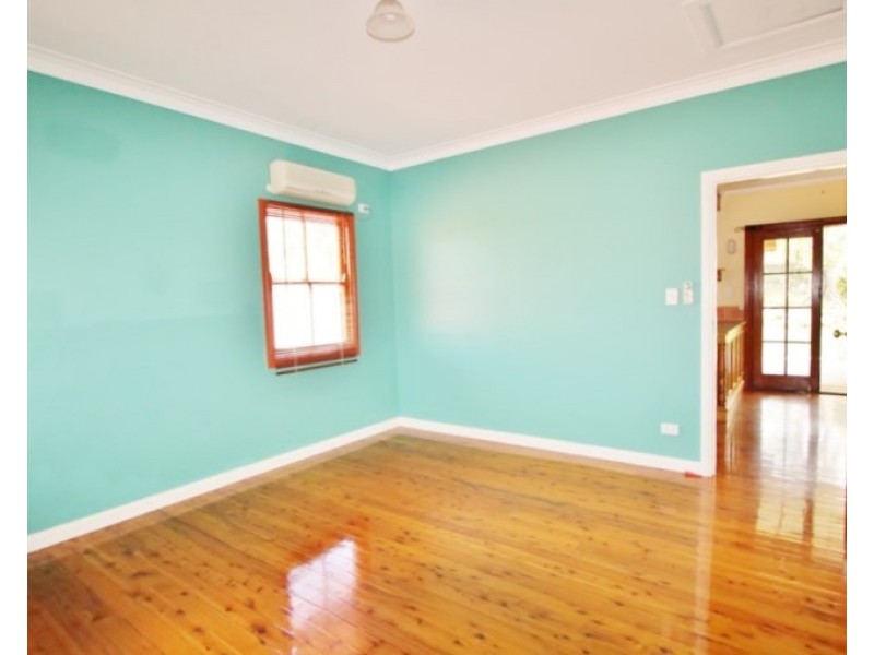 118 Layard Street, Holland Park QLD 4121