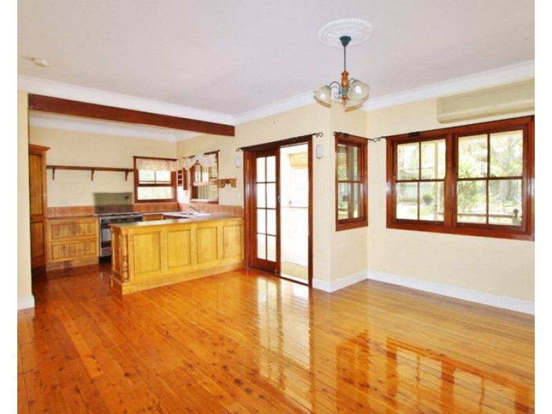 118 Layard Street, Holland Park QLD 4121