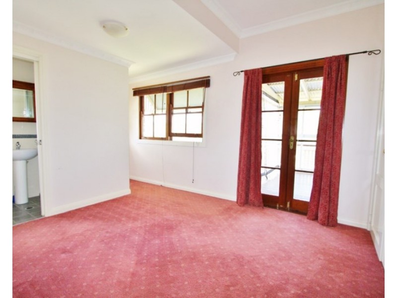 118 Layard Street, Holland Park QLD 4121