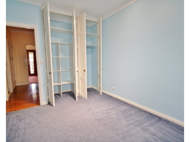 118 Layard Street, Holland Park QLD 4121