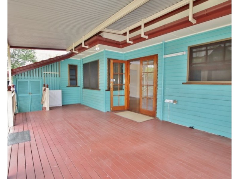 118 Layard Street, Holland Park QLD 4121