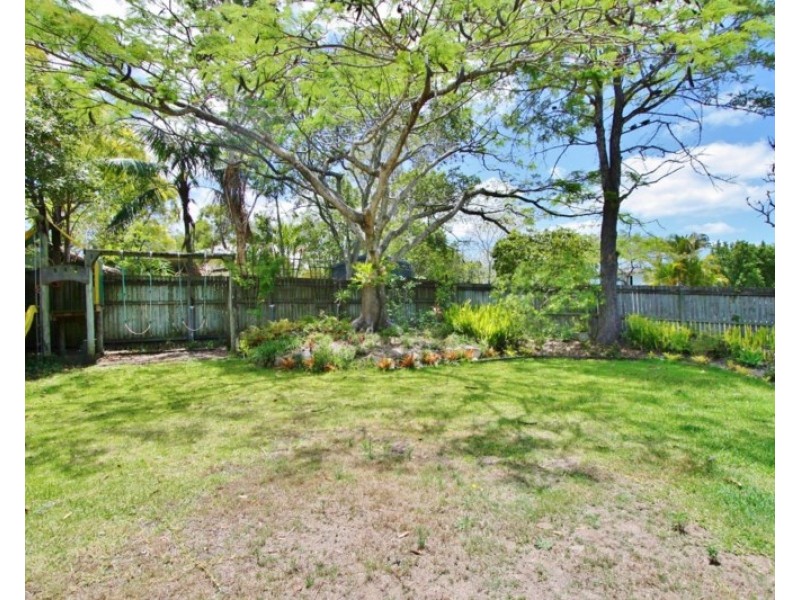 118 Layard Street, Holland Park QLD 4121