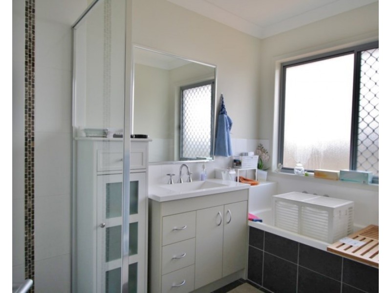 15 Polyanna Court, Loganlea QLD 4131