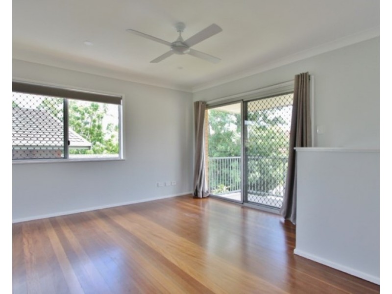 25 Chiniala Street, Mansfield QLD 4122