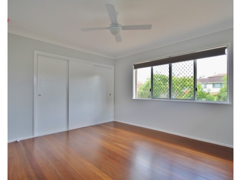 25 Chiniala Street, Mansfield QLD 4122