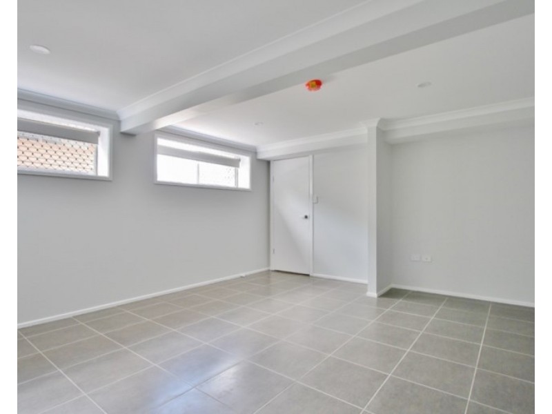 25 Chiniala Street, Mansfield QLD 4122