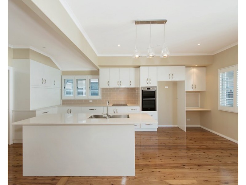 42 Renton Street, Camp Hill QLD 4152