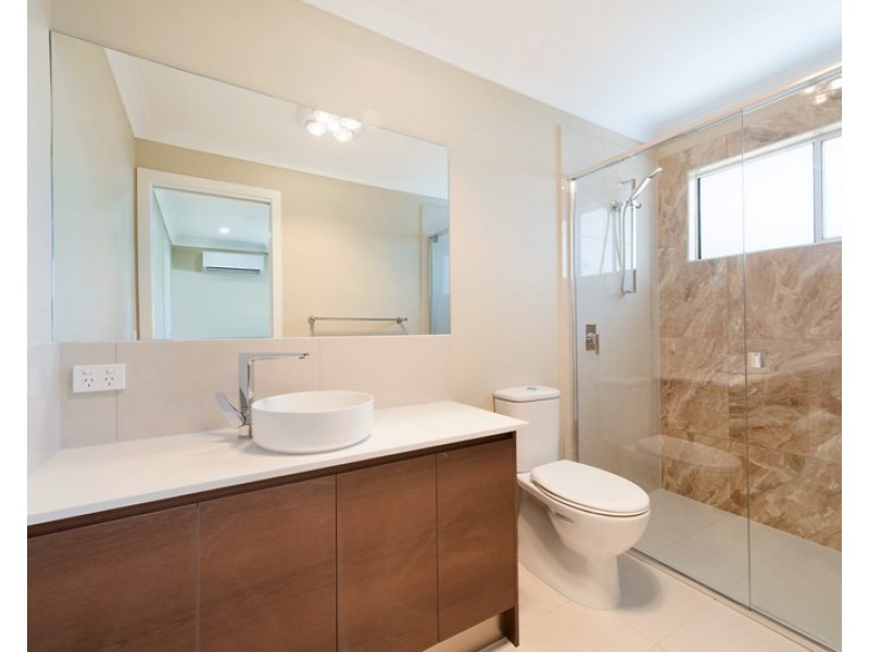 42 Renton Street, Camp Hill QLD 4152