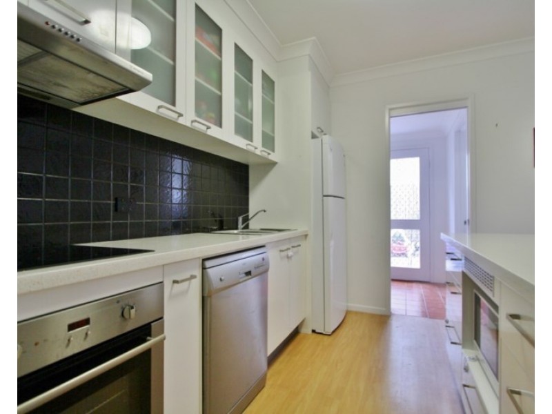 1/8 Mahina Place, Wishart QLD 4122