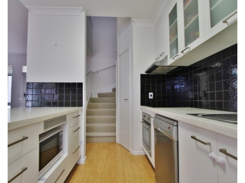 1/8 Mahina Place, Wishart QLD 4122