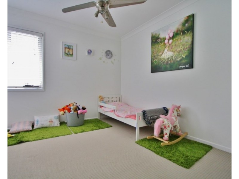 1/8 Mahina Place, Wishart QLD 4122