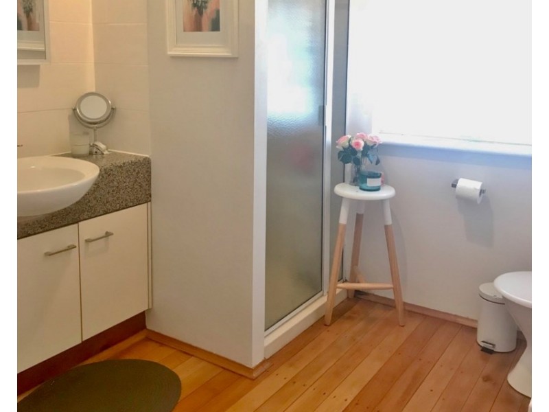 128 Strong Avenue, Graceville QLD 4075