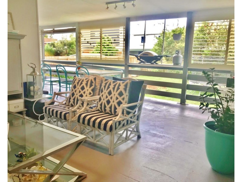 128 Strong Avenue, Graceville QLD 4075