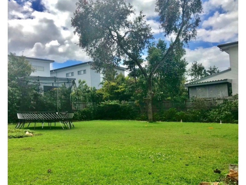 128 Strong Avenue, Graceville QLD 4075