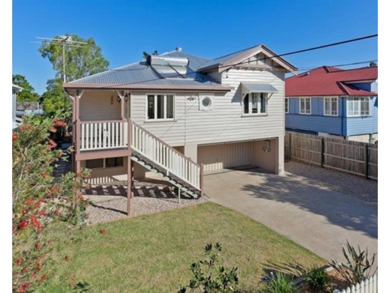 19 Framont Avenue, Holland Park QLD 4121