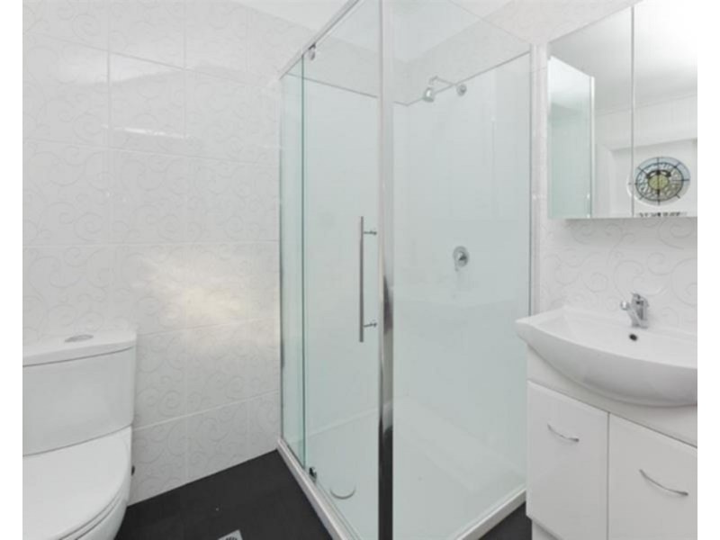 19 Framont Avenue, Holland Park QLD 4121