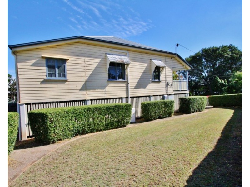 15 Hamel Road, Holland Park West QLD 4121