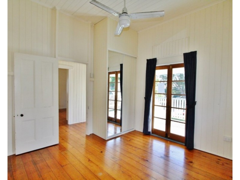 15 Hamel Road, Holland Park West QLD 4121