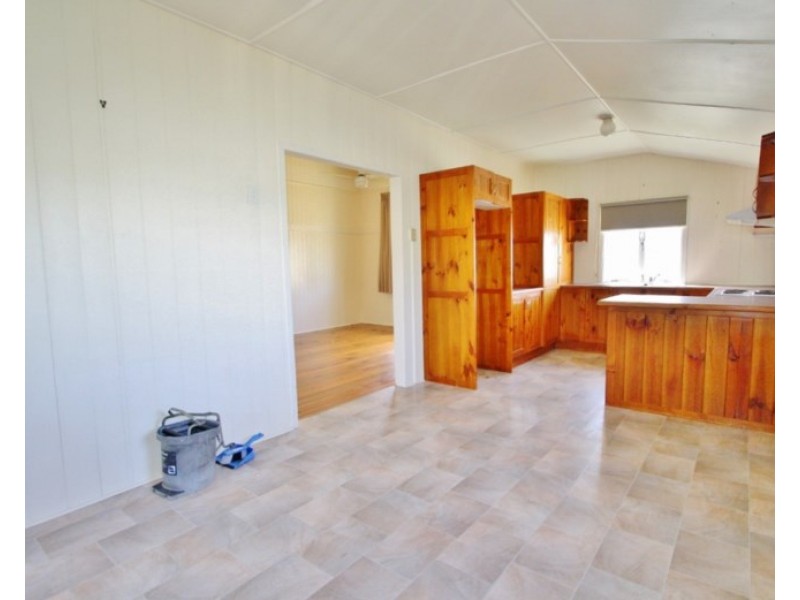 15 Hamel Road, Holland Park West QLD 4121