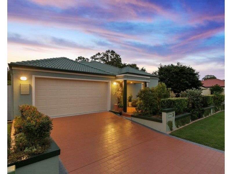 3 Sorrento Close, Carindale QLD 4152