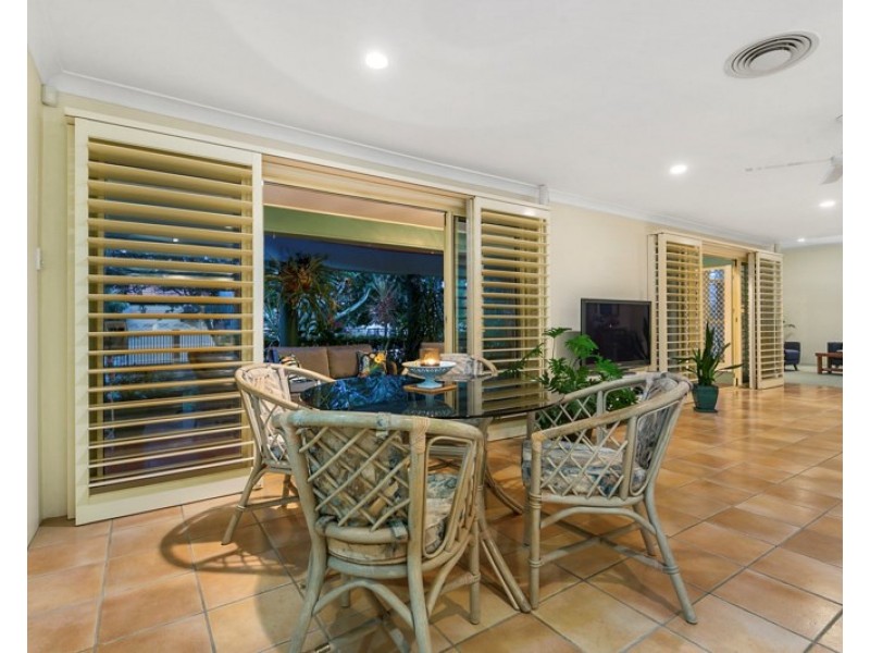 3 Sorrento Close, Carindale QLD 4152