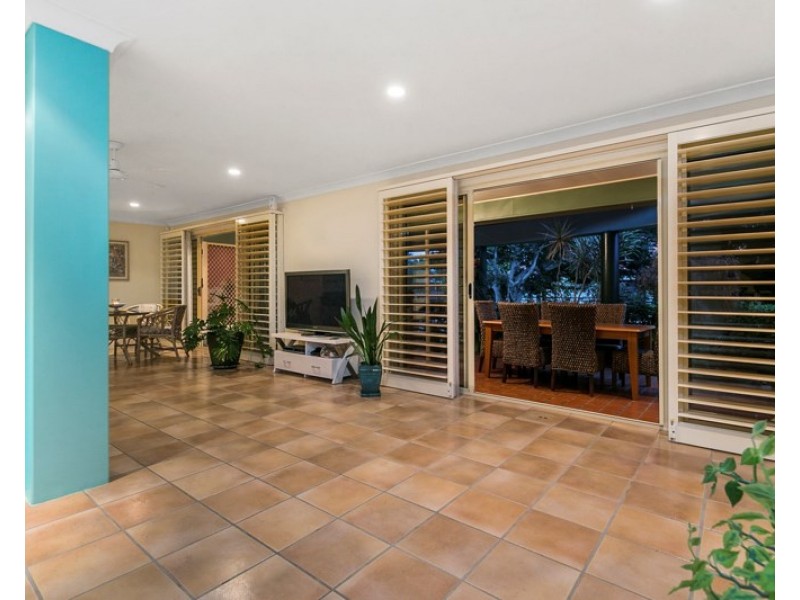 3 Sorrento Close, Carindale QLD 4152