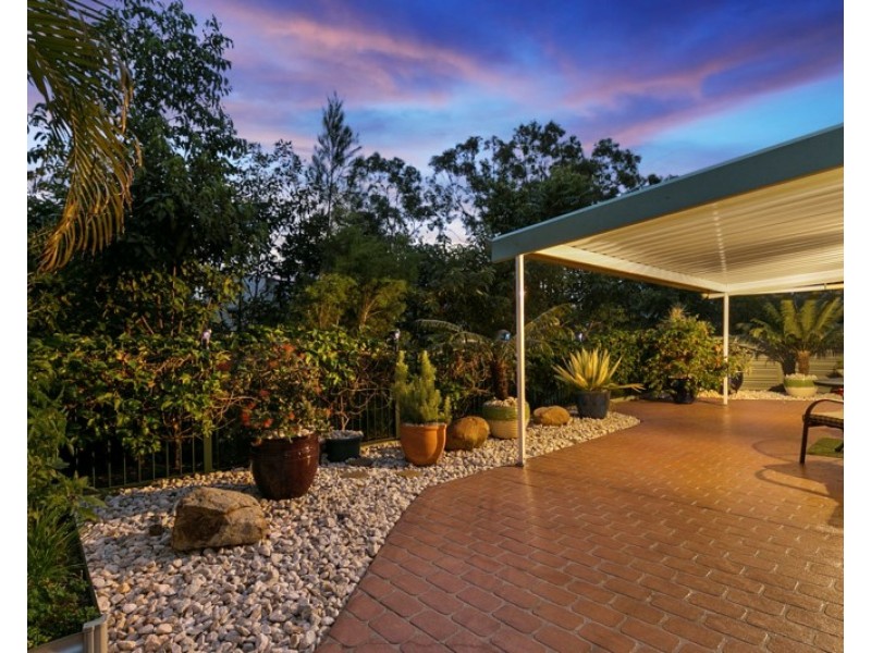 3 Sorrento Close, Carindale QLD 4152