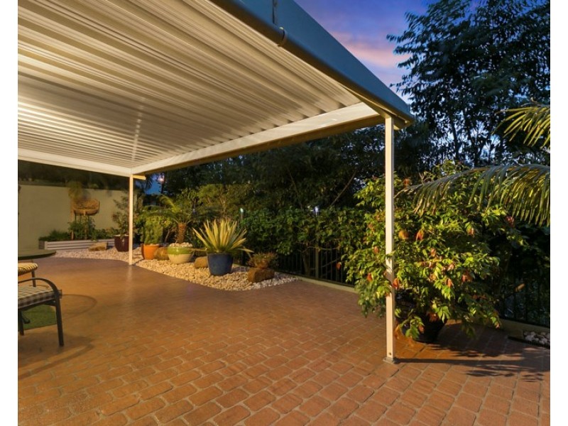 3 Sorrento Close, Carindale QLD 4152