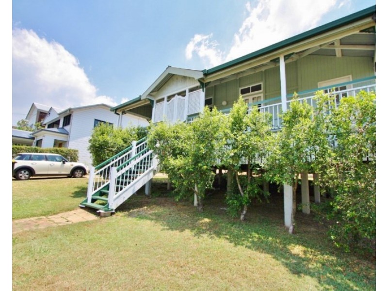 85 Bunya Street, Greenslopes QLD 4120