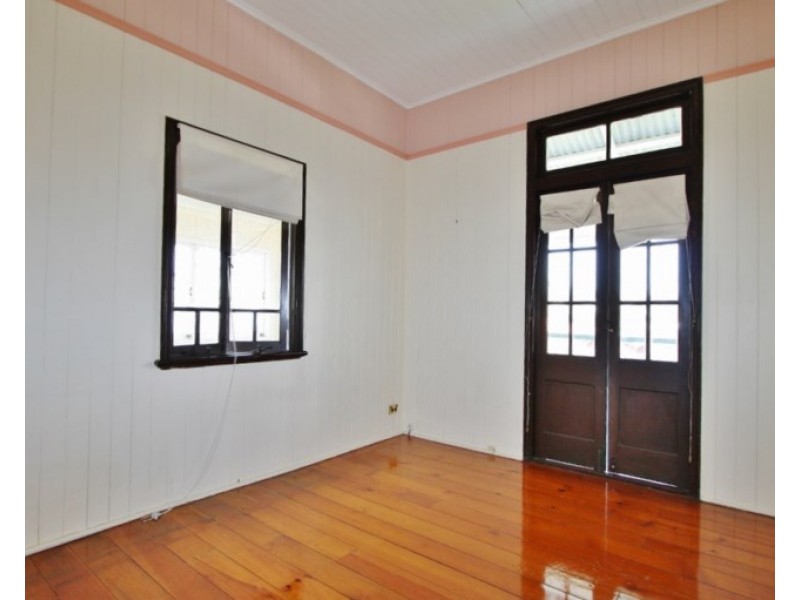 85 Bunya Street, Greenslopes QLD 4120