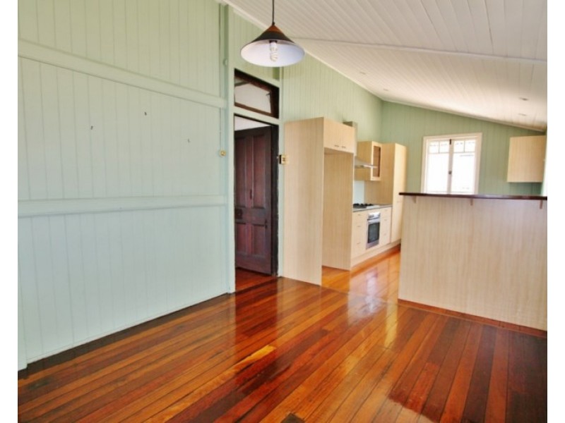 85 Bunya Street, Greenslopes QLD 4120