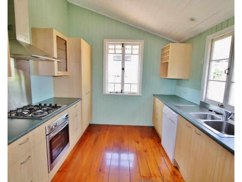 85 Bunya Street, Greenslopes QLD 4120