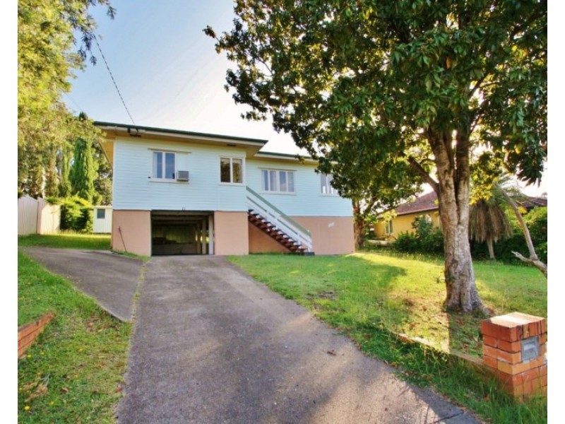 12 Bonneville Street, Holland Park West QLD 4121